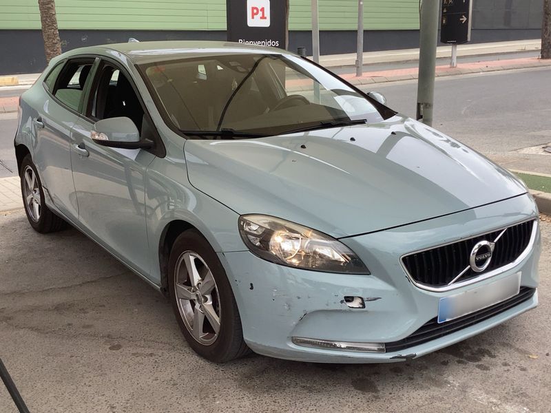 Volvo V40 2.0 D2 Kinetic — zdjęcie 8