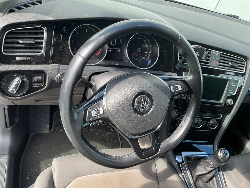 Volkswagen Golf VII 2.0 TDI Carat BlueMotion Tech 2015 – снимка 26