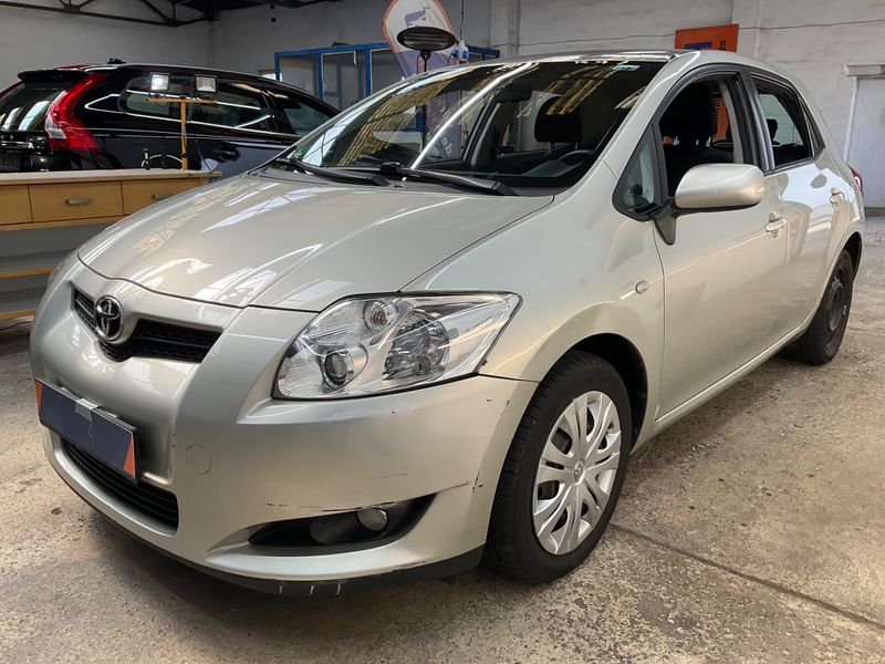 Toyota Auris 1.6 Sol — zdjęcie 1