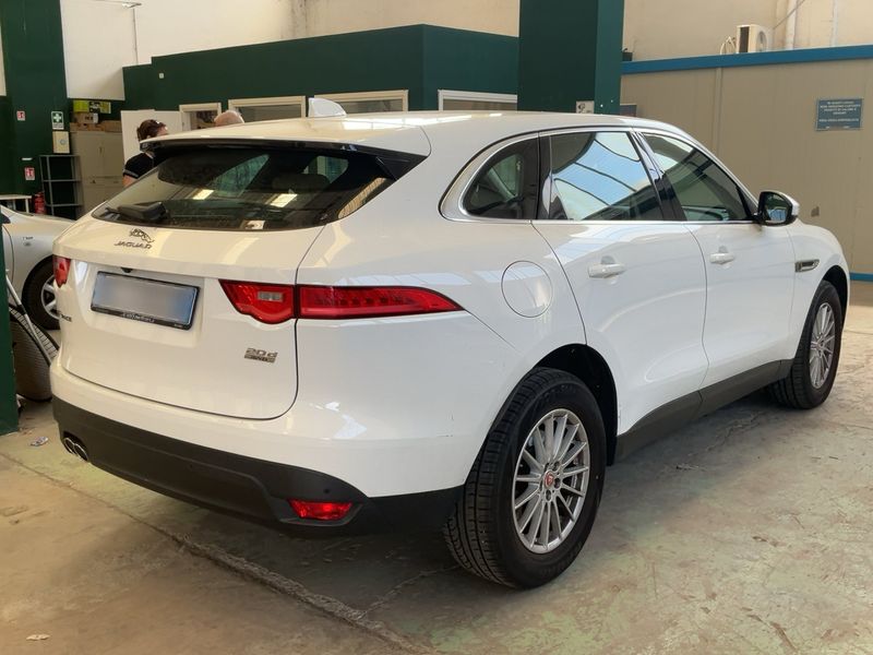 Jaguar F-Pace 20d Prestige AWD — zdjęcie 6