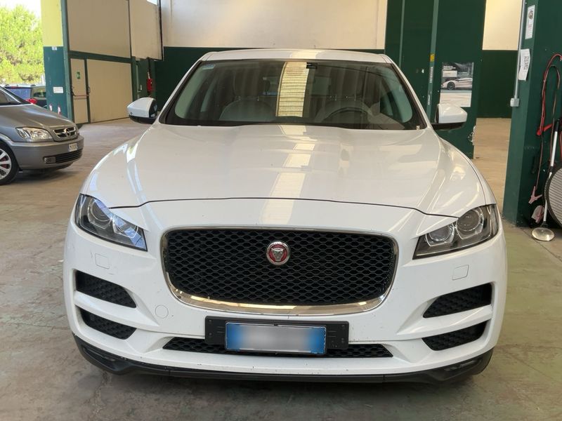 Jaguar F-Pace 20d Prestige AWD — zdjęcie 9