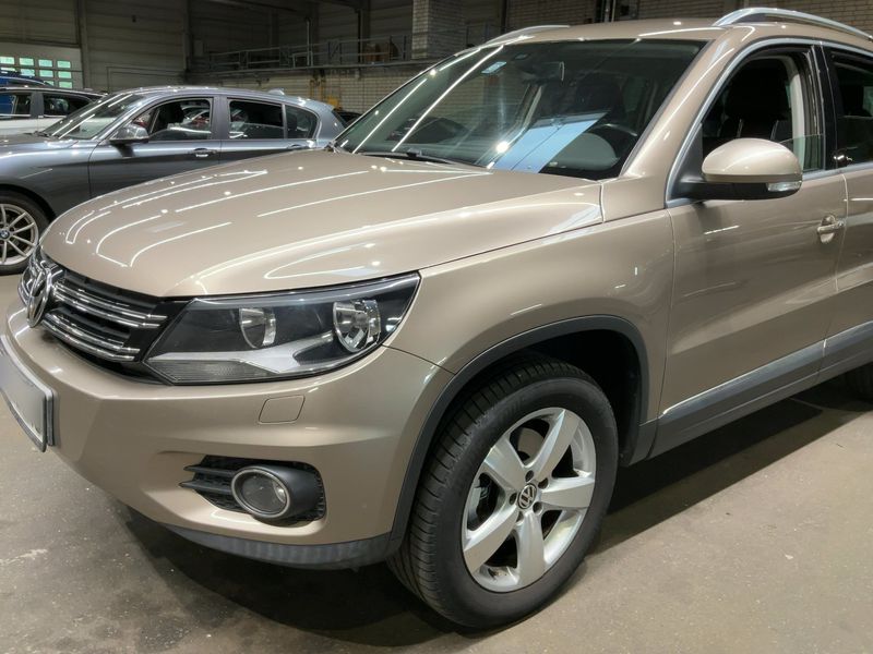 Volkswagen Tiguan 2.0 TDI Track & Style 4Motion 2011 – снимка 2