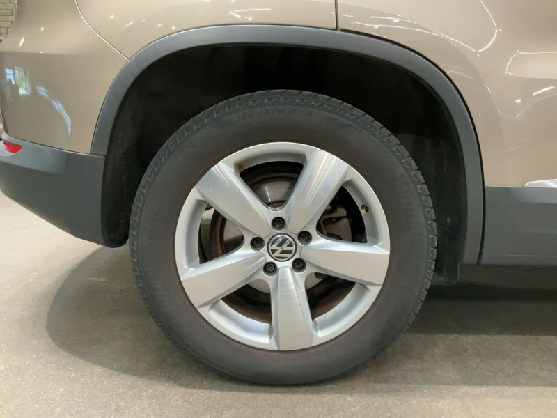 Volkswagen Tiguan 2.0 TDI Track & Style 4Motion 2011 – снимка 9