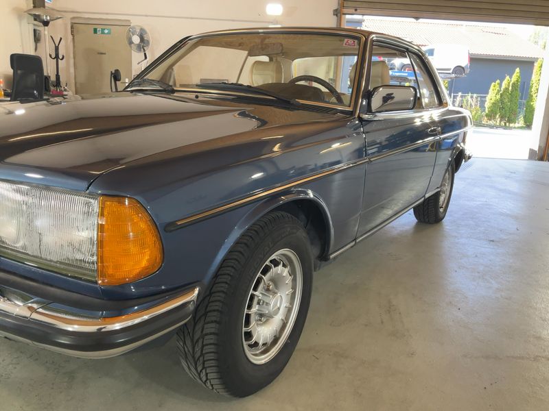 Mercedes-Benz 123 CE 280 — zdjęcie 2