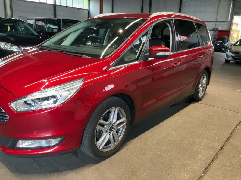 Ford Galaxy 2.0 TDCi EcoBlue Titanium — zdjęcie 2