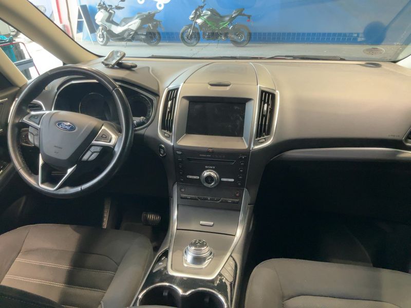 Ford Galaxy 2.0 TDCi EcoBlue Titanium — zdjęcie 12