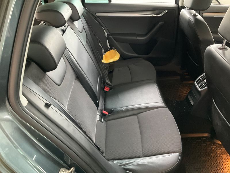 Skoda Octavia 2.0 TDI Style 4x4 2018 – снимка 35