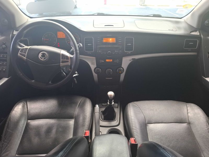 Ssangyong Korando 2.0 TD Sapphire 4x4 — zdjęcie 11