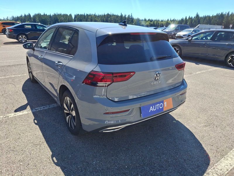 Volkswagen Golf VIII 1.5 TSI ACT Move — zdjęcie 3