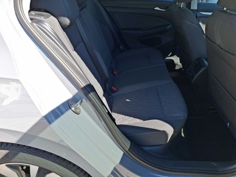 Volkswagen Golf VIII 1.5 TSI ACT Move — zdjęcie 13