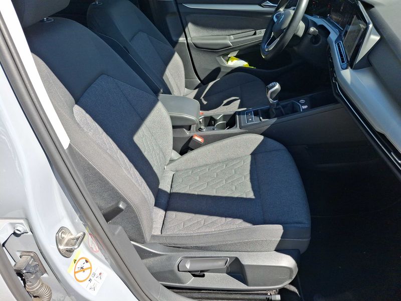 Volkswagen Golf VIII 1.5 TSI ACT Move — zdjęcie 9