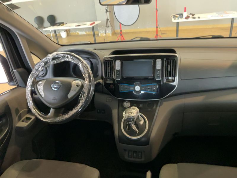 Nissan NV200 Evalia electric drive 80 kW E- Evalia Tekna — zdjęcie 12