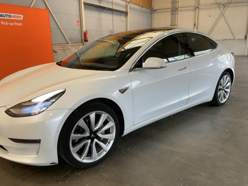 Tesla Model 3 Long Range Dual Long Range Dual AWD — zdjęcie 2