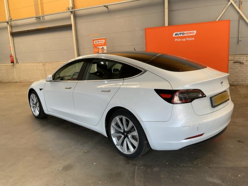 Tesla Model 3 Long Range Dual Long Range Dual AWD — zdjęcie 3