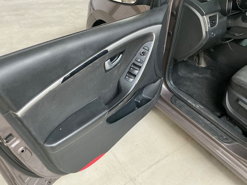 Hyundai i30 1.4 Style blue 2015 – снимка 31
