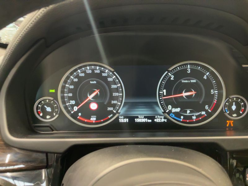 BMW X6 xDrive 40d — zdjęcie 13
