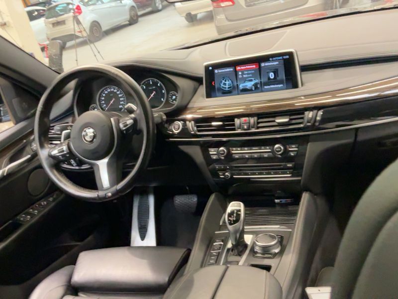 BMW X6 xDrive 40d — zdjęcie 12