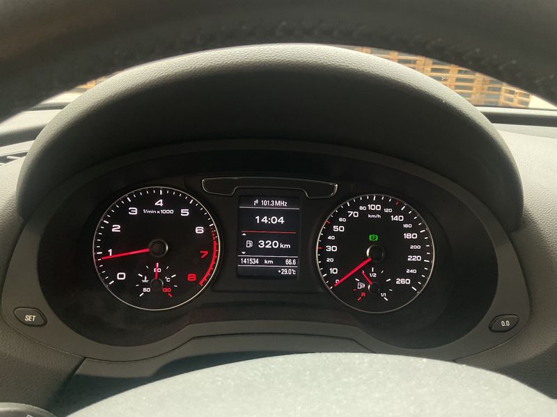 Audi Q3 1.4 TFSI ACT Design — zdjęcie 13
