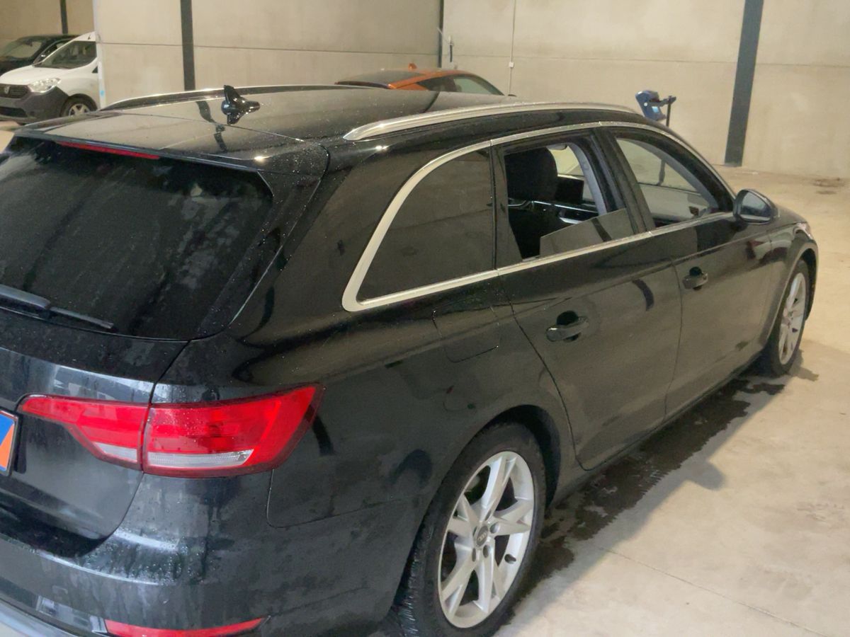 Audi A4 2017 — photo 9