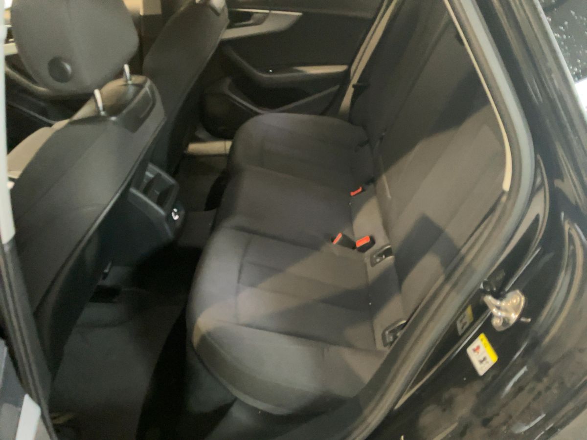 Audi A4 2017 — photo 20