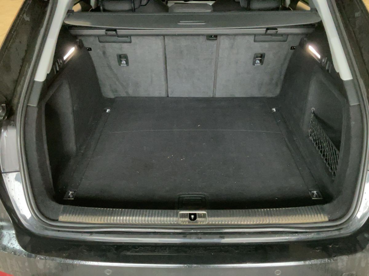 Audi A4 2017 — photo 16