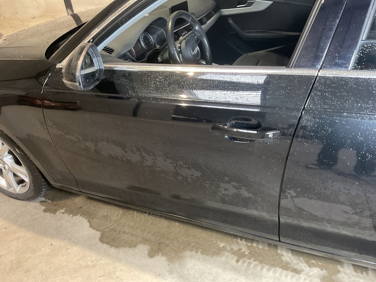 Audi A4 2017 — photo 31