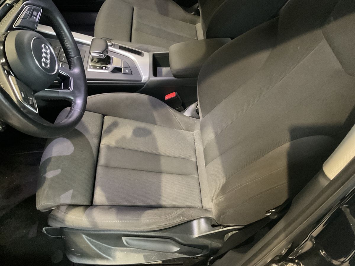 Audi A4 2017 — photo 29