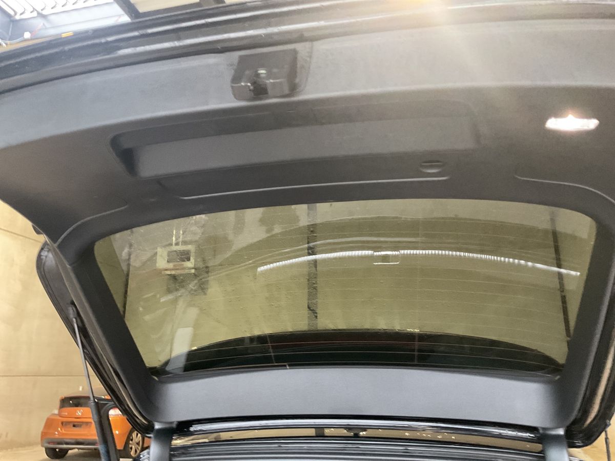 Audi A4 2017 — photo 28