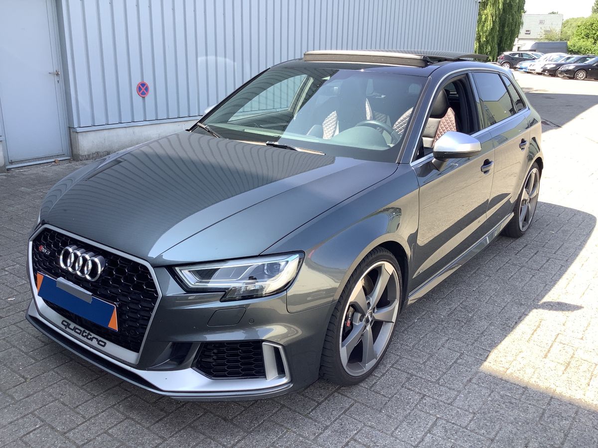 Audi RS 3 2.5 TFSI quattro