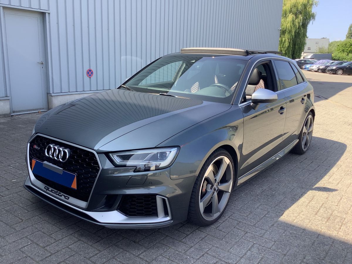 Audi RS 3 2.5 TFSI quattro