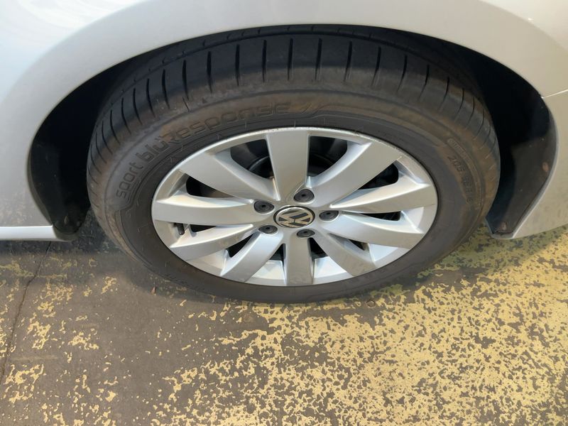 Volkswagen Passat 2.0 TDI Comfortline BlueMotion Tech 2014 – снимка 11