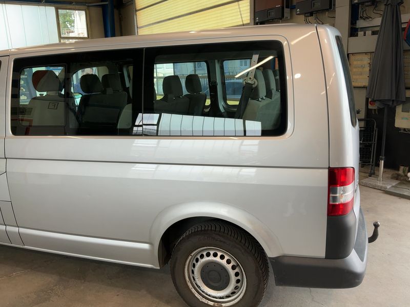 Volkswagen T5 Kombi 2.0 TDI — zdjęcie 3