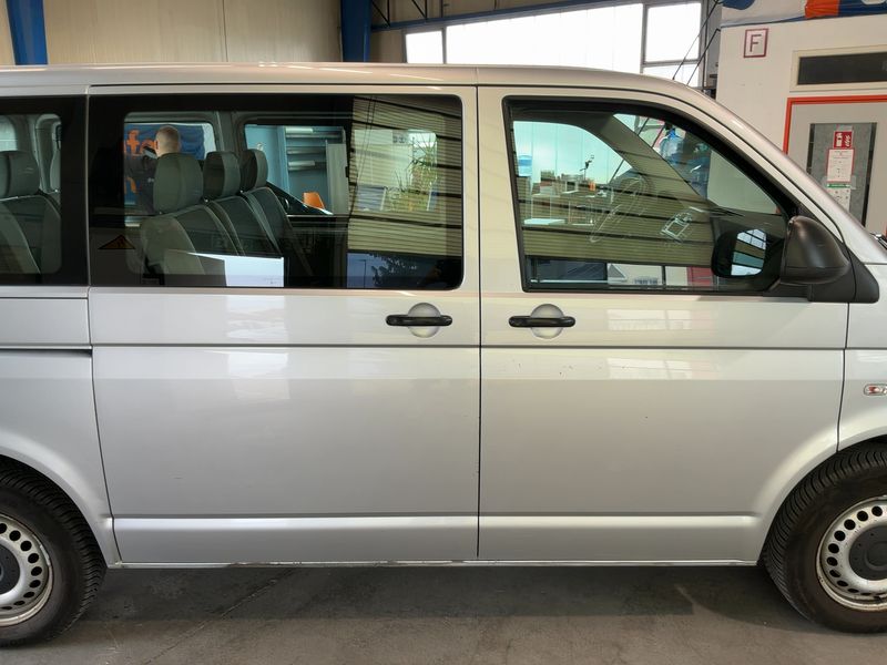 Volkswagen T5 Kombi 2.0 TDI — zdjęcie 7