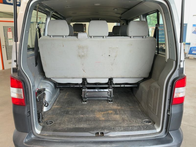 Volkswagen T5 Kombi 2.0 TDI — zdjęcie 10