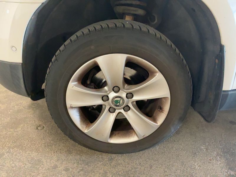Skoda Yeti 1.2 TSI Experience 2010 – снимка 3