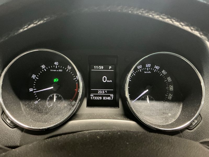 Skoda Yeti 1.2 TSI Experience 2010 – снимка 18