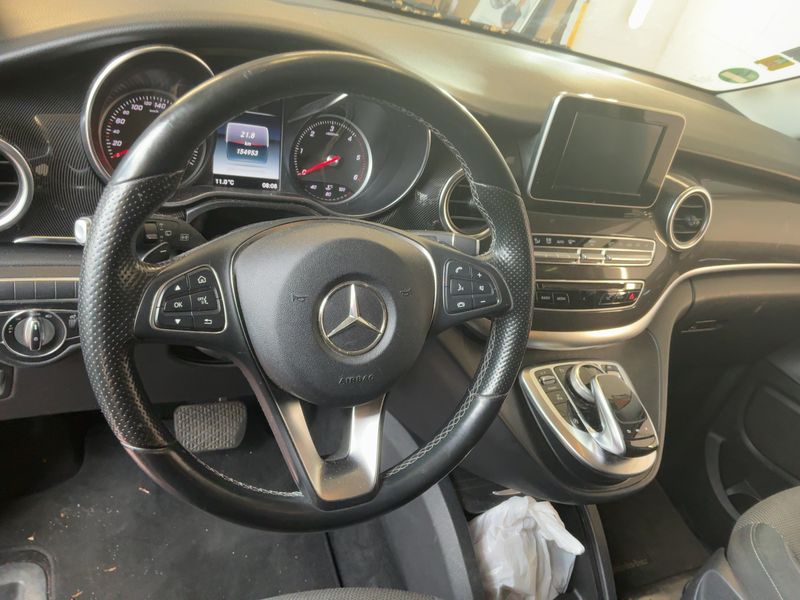 Mercedes-Benz V-Klasse V 220 d lang BlueTEC Edition — zdjęcie 12
