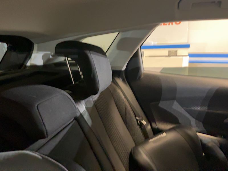 Peugeot 3008 1.5 Blue-HDi Active Business — zdjęcie 14