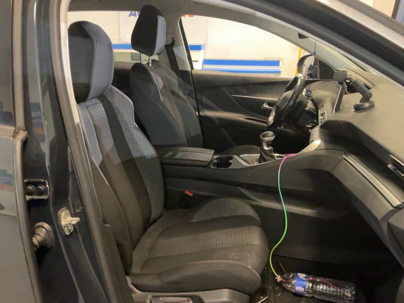 Peugeot 3008 1.5 Blue-HDi Active Business — zdjęcie 11