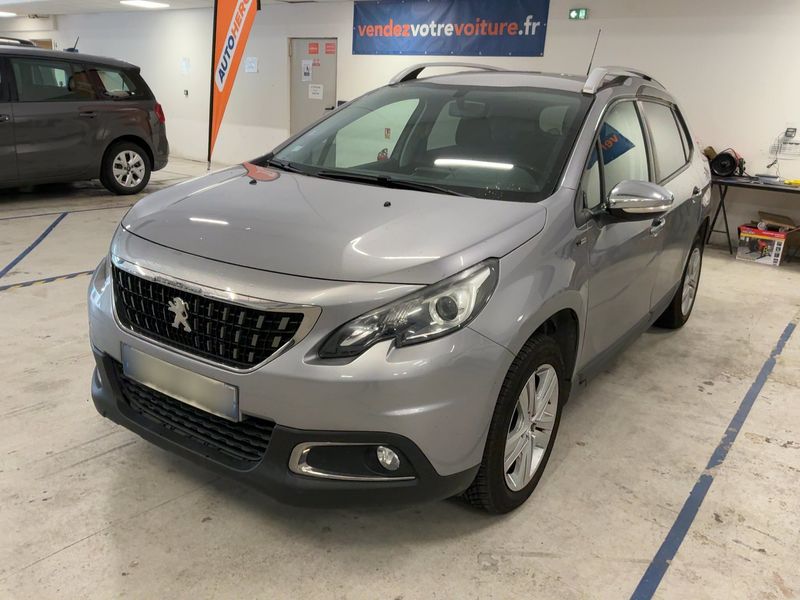 Peugeot 2008 1.2 VTi Style — zdjęcie 1