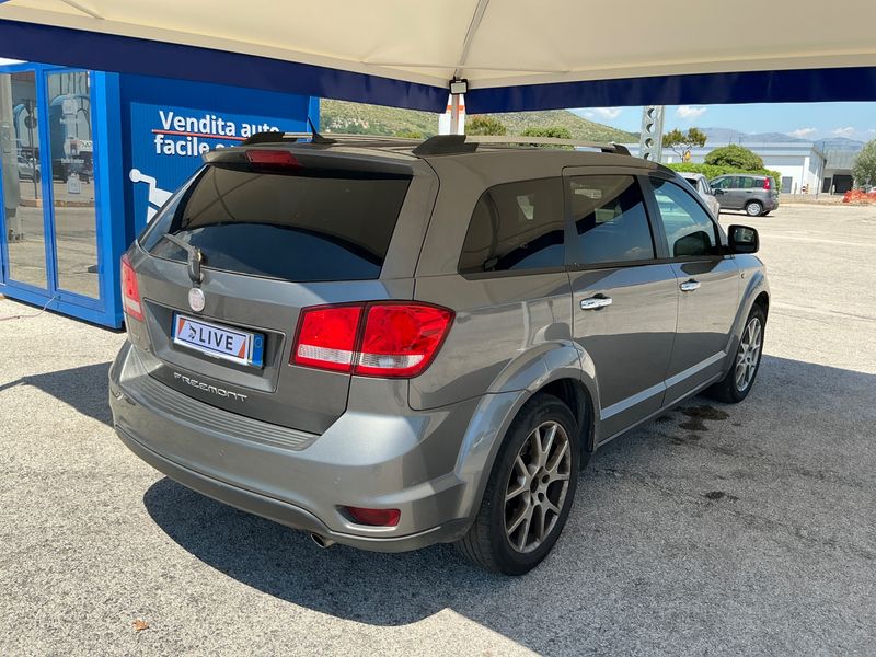 Fiat Freemont 2.0 Multijet Lounge 4WD 2012 – снимка 2