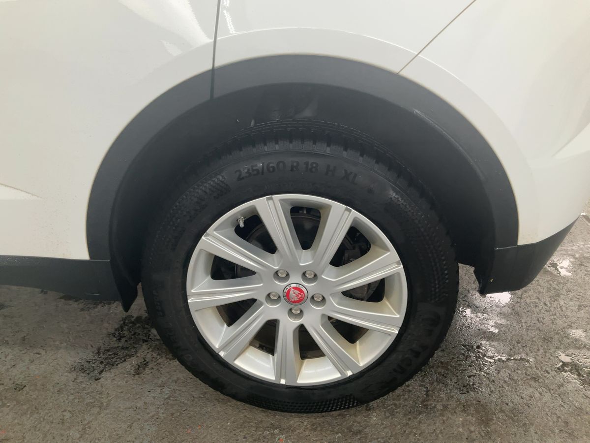 Jaguar E-Pace 2019 — photo 6