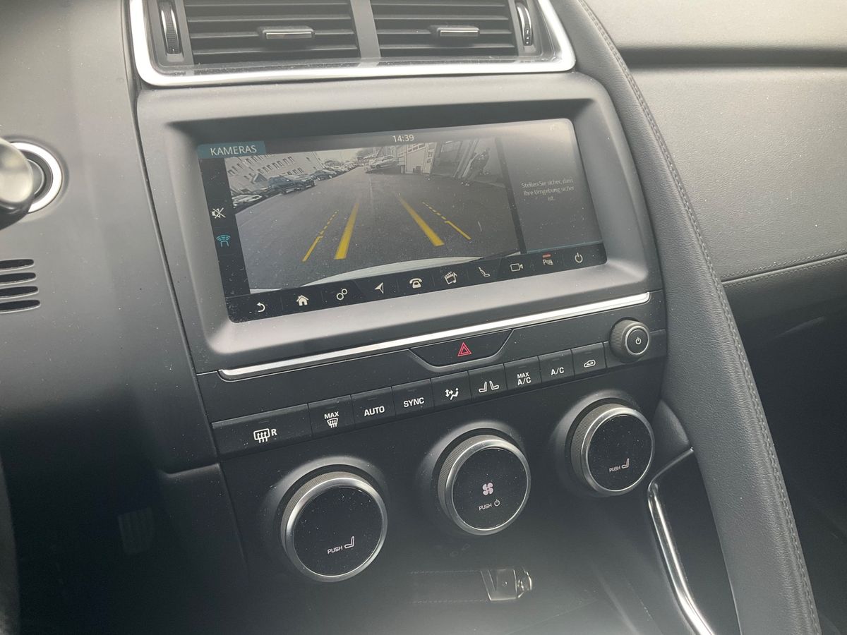 Jaguar E-Pace 2019 — photo 42