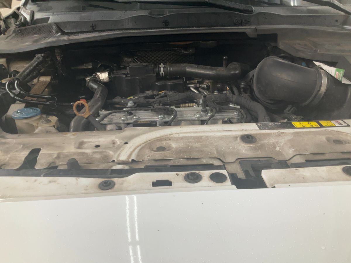 Jaguar E-Pace 2019 — photo 40