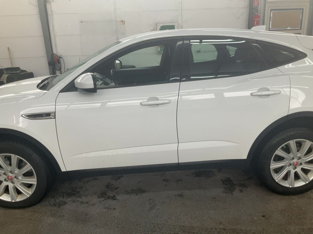 Jaguar E-Pace 2019 — photo 5