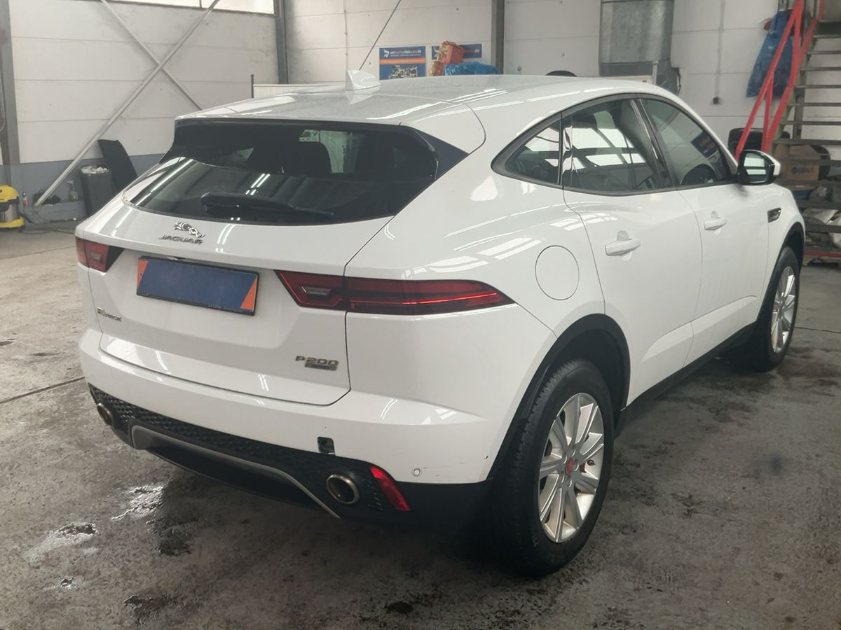 Jaguar E-Pace 2019 — photo 9