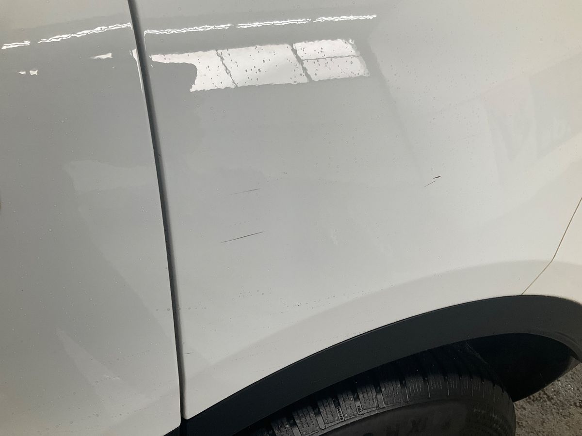 Jaguar E-Pace 2019 — photo 35