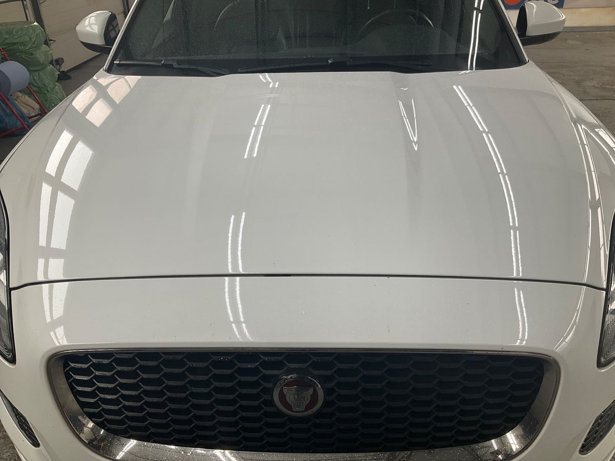 Jaguar E-Pace 2019 — photo 3
