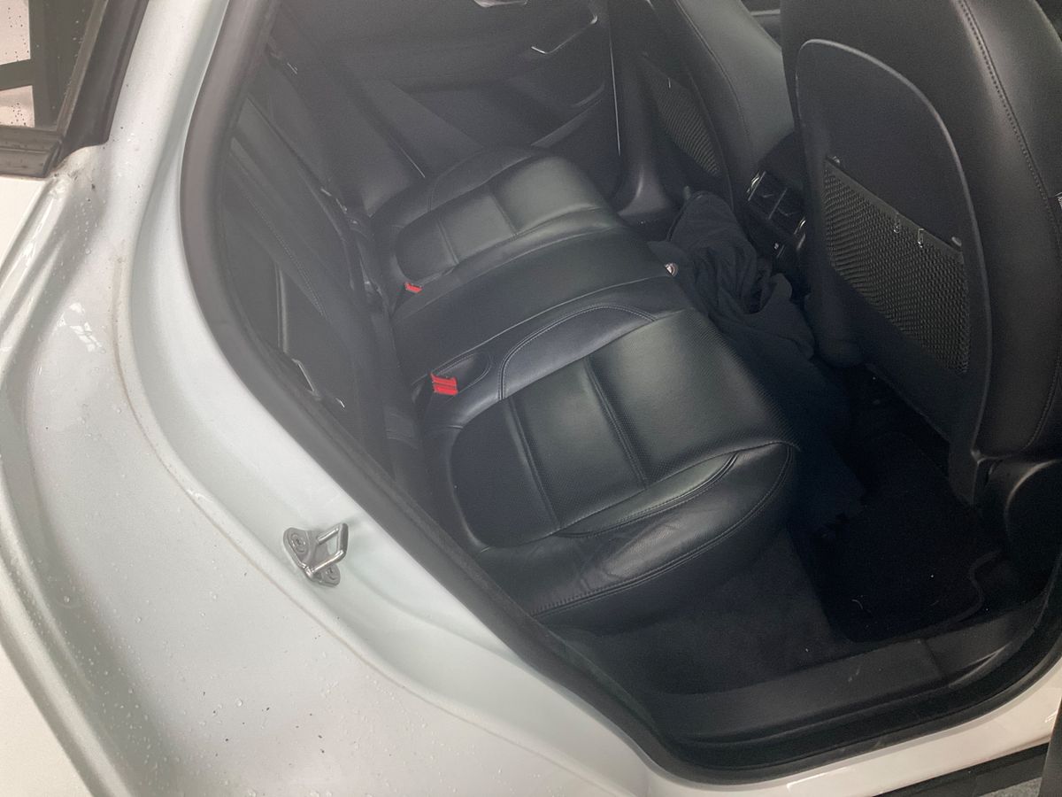 Jaguar E-Pace 2019 — photo 41
