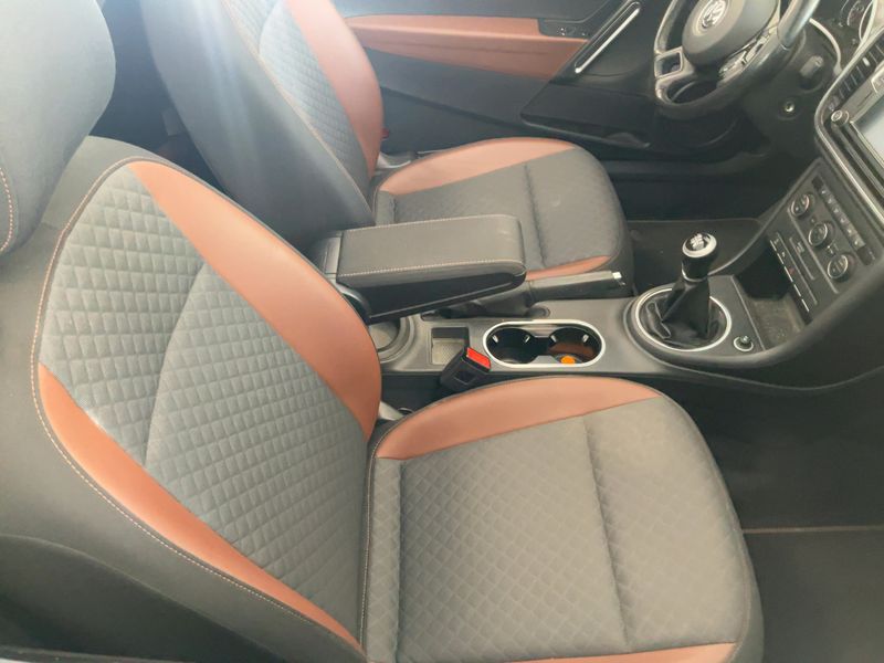 Volkswagen Beetle 1.2 TSI Allstar BlueMotion Tech — zdjęcie 11